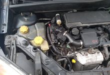 Автолюбителям объяснили, в каких случаях подкапотное одеяло бесполезно