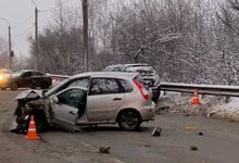 В Кирове на Луганской столкнулись три автомобиля: движение парализовано