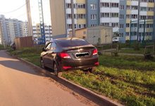 Какой штраф можно получить в Кирове за парковку на газоне