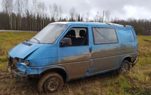 В Афанасьевском районе в аварии погибла 16-летняя девочка: она была за рулем минивэна