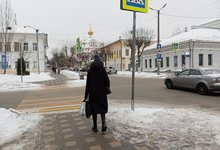 Шаг на "зебру" и пешеход прав? Как теперь водитель обязан уступать дорогу?